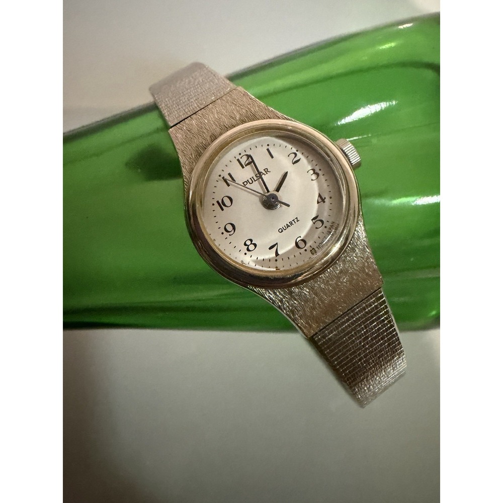 Pulsar Womens Watch 17mm White Dial Silver Tone Bracelet V811-0340  So Dainty
